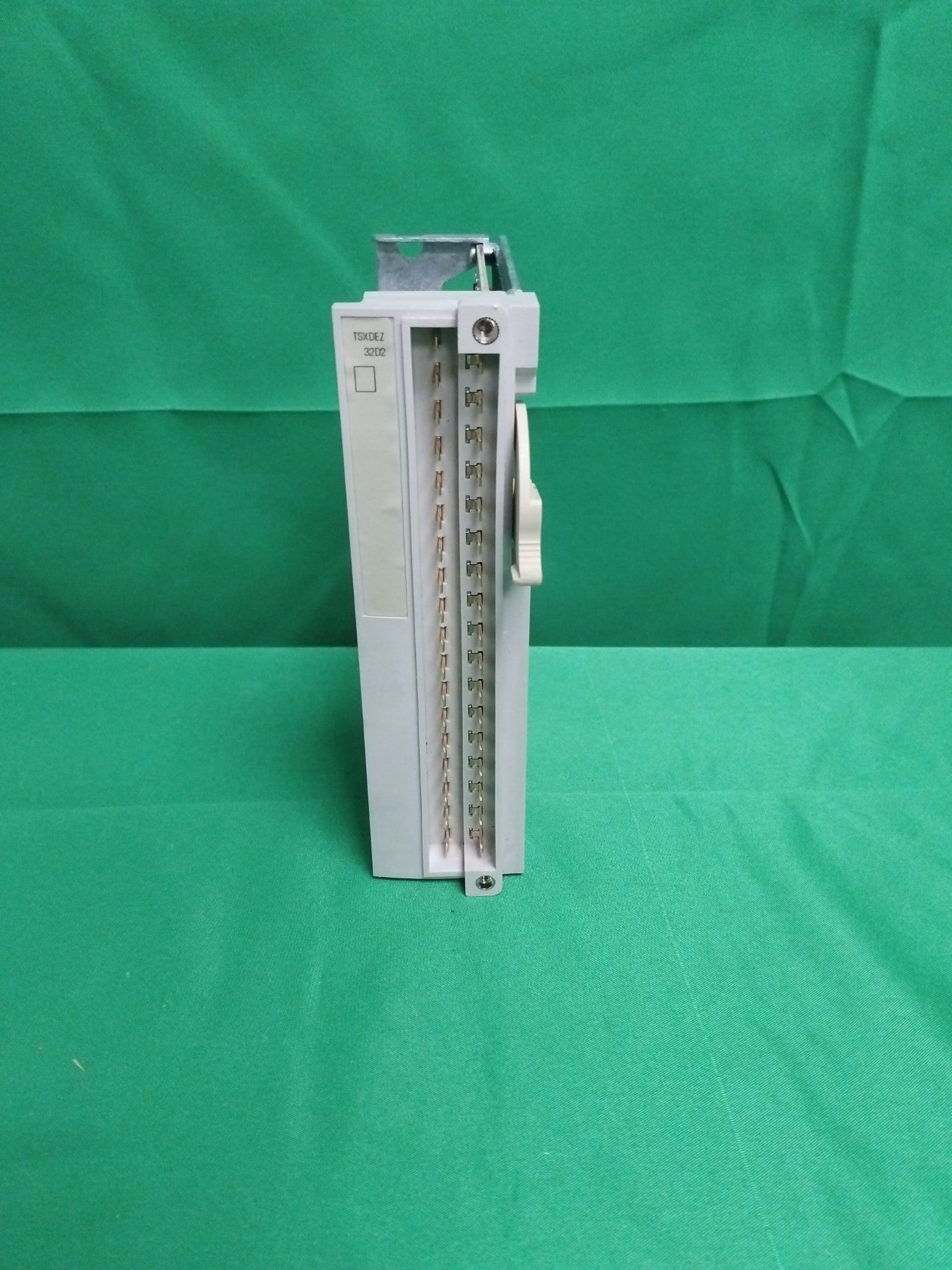 Schneider-Electric TSXDEZ32D2 TSXDEZ32D2