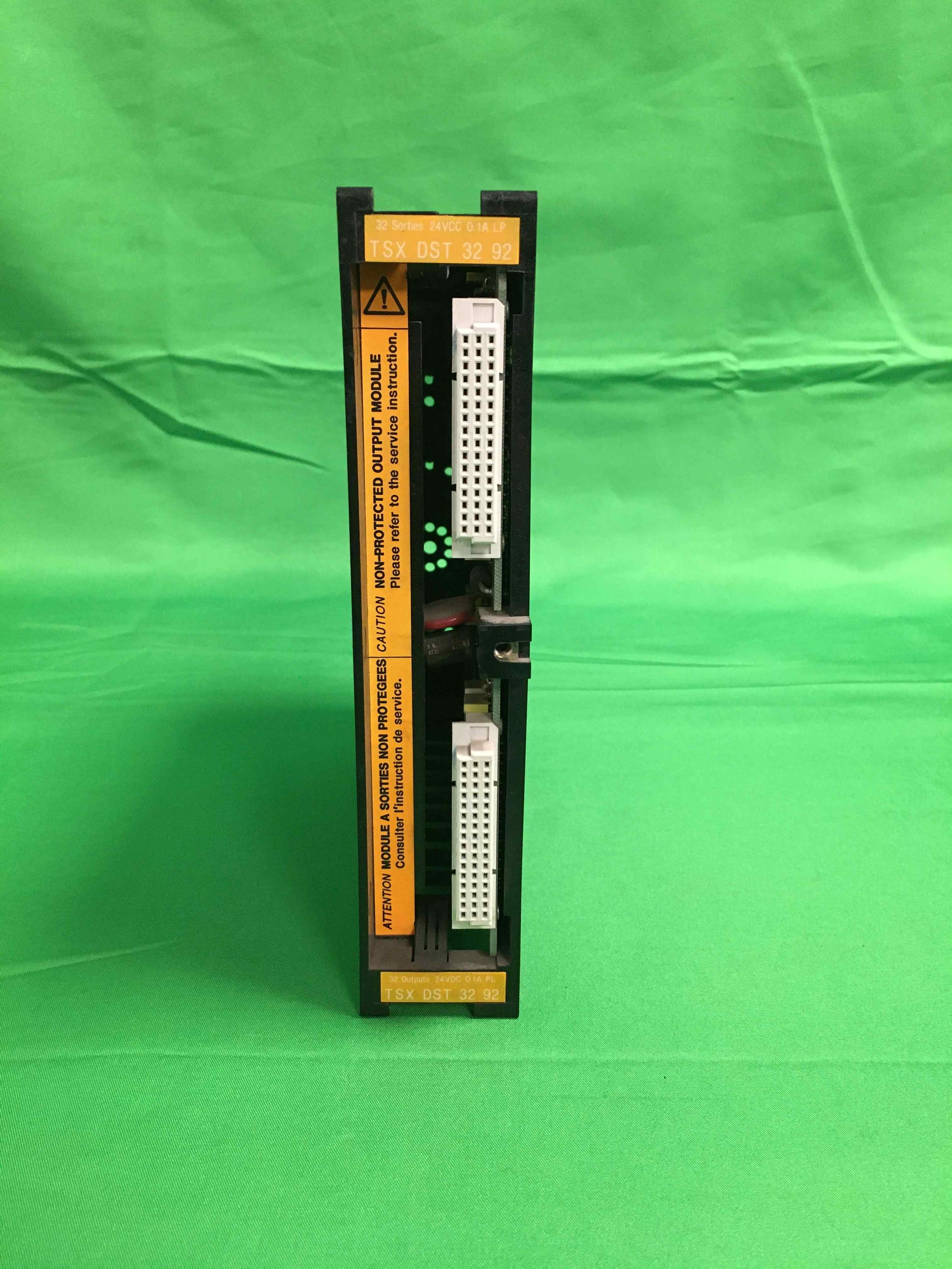 AEG SCHNEIDER AUTOMATION TSX DST 3292 TSXDST3292