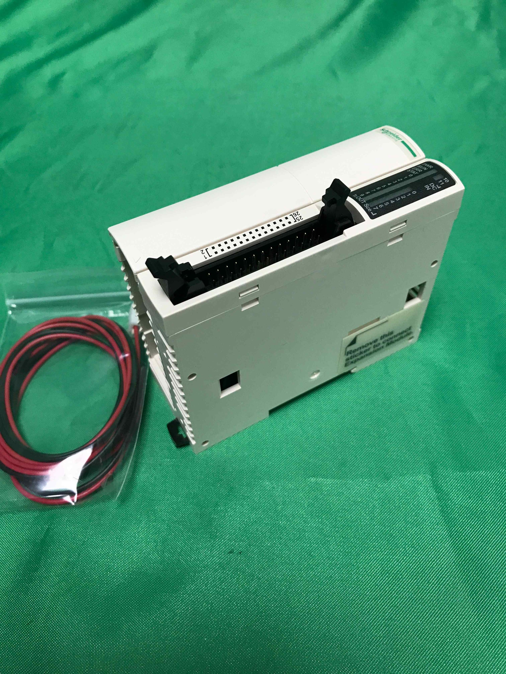 SCHNEIDER ELECTRIC TWDLMDA20DTK TWDLMDA20DTK ( 18 months warranty )