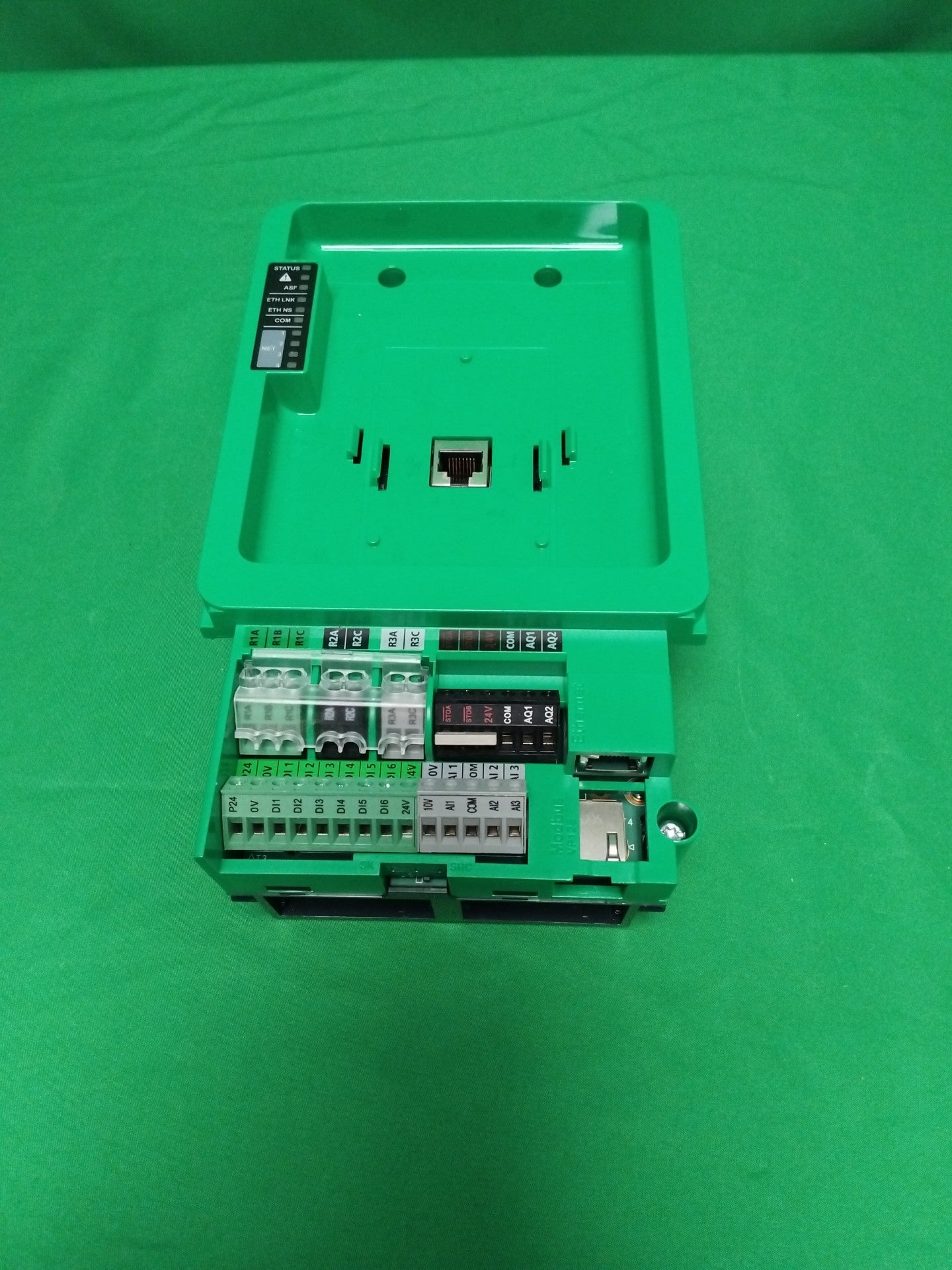 Schneider-Electric VX4B600100 VX4B600100 Defective