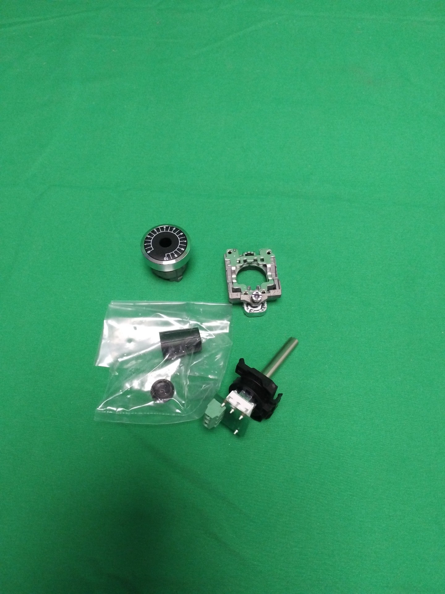 Schneider-Electric XB4BD912R4K7 XB4BD912R4K7