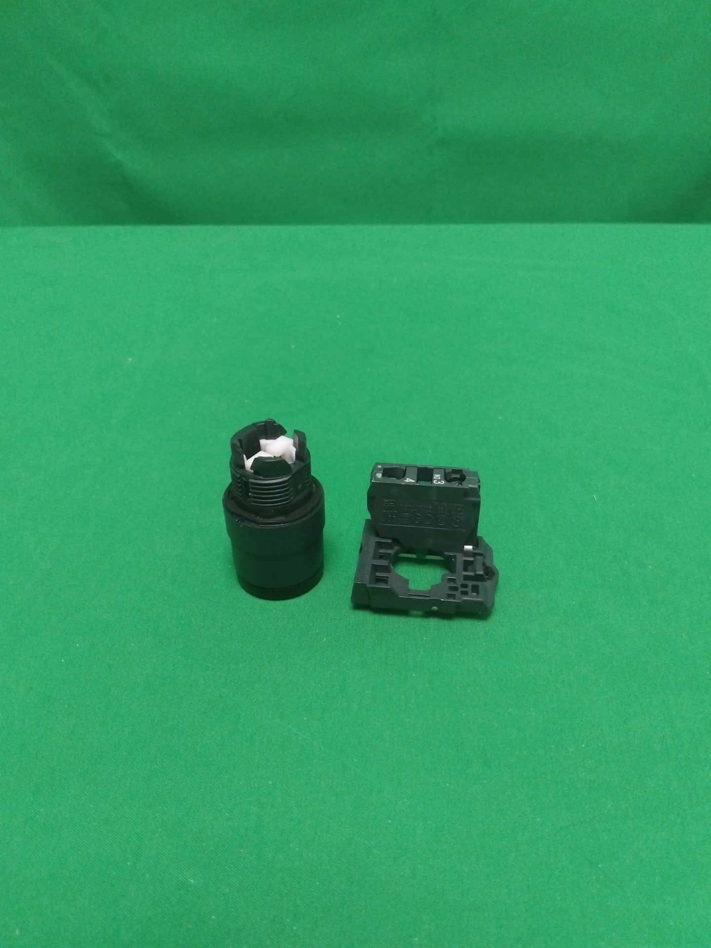 Schneider-Electric XB5AG41 XB5AG41