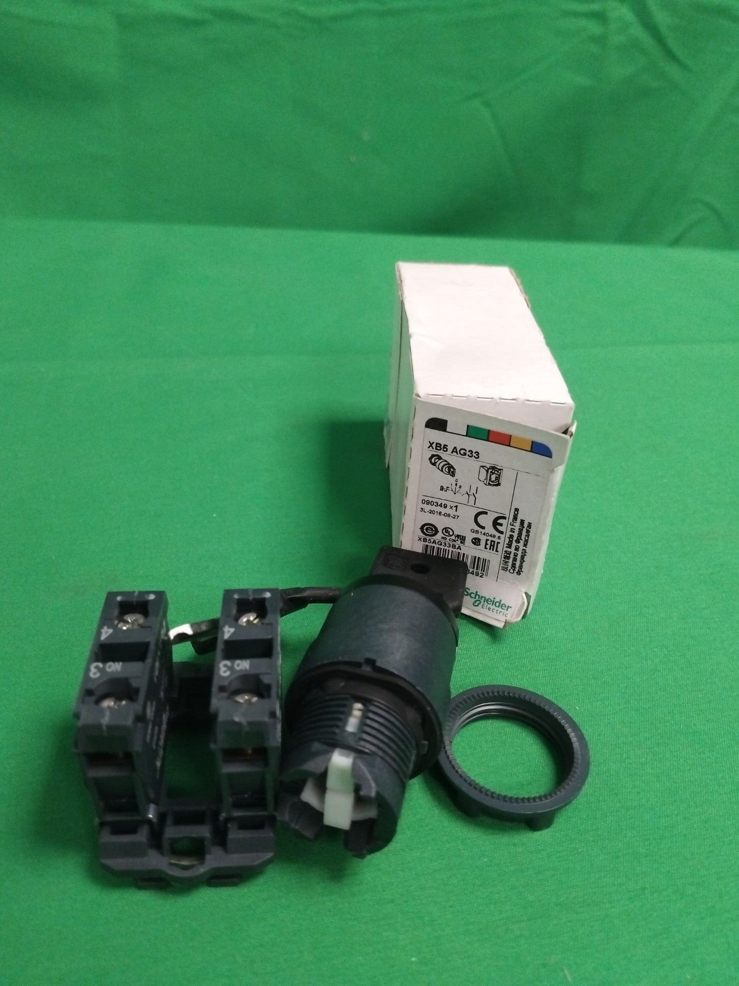 Schneider-Electric XB5 AG33 XB5AG33