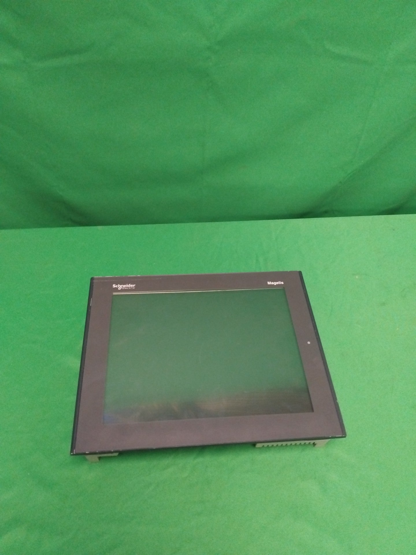 Schneider-Electric XBTGT5330 XBTGT5330 MAGELIS ADVANCED PANEL