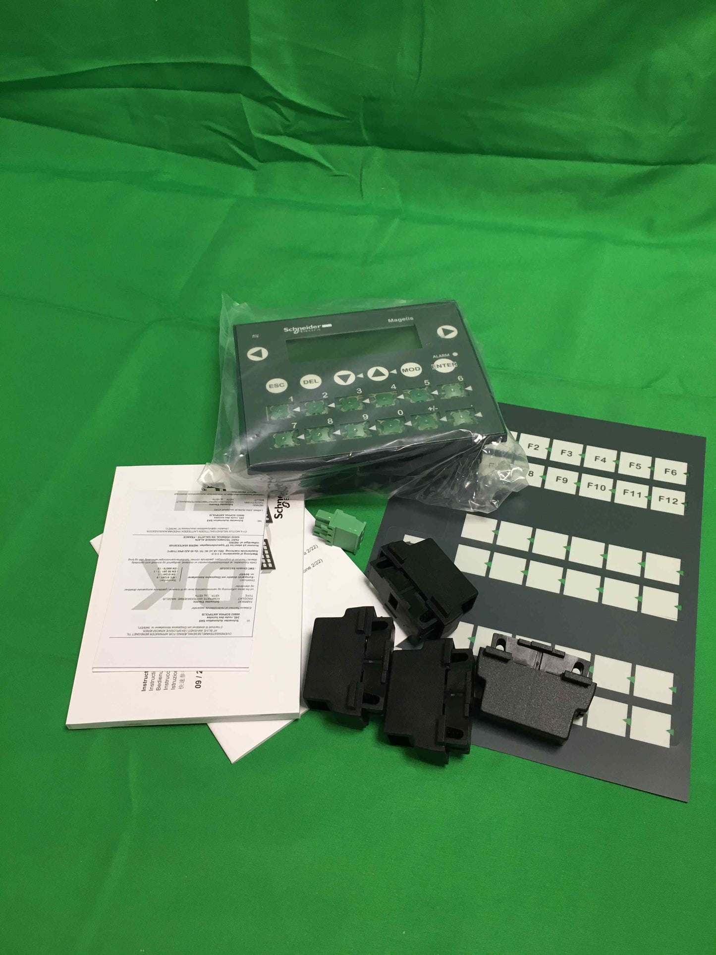 SCHNEIDER ELECTRIC XBTR411 XBTR411 ( 18 months warranty )