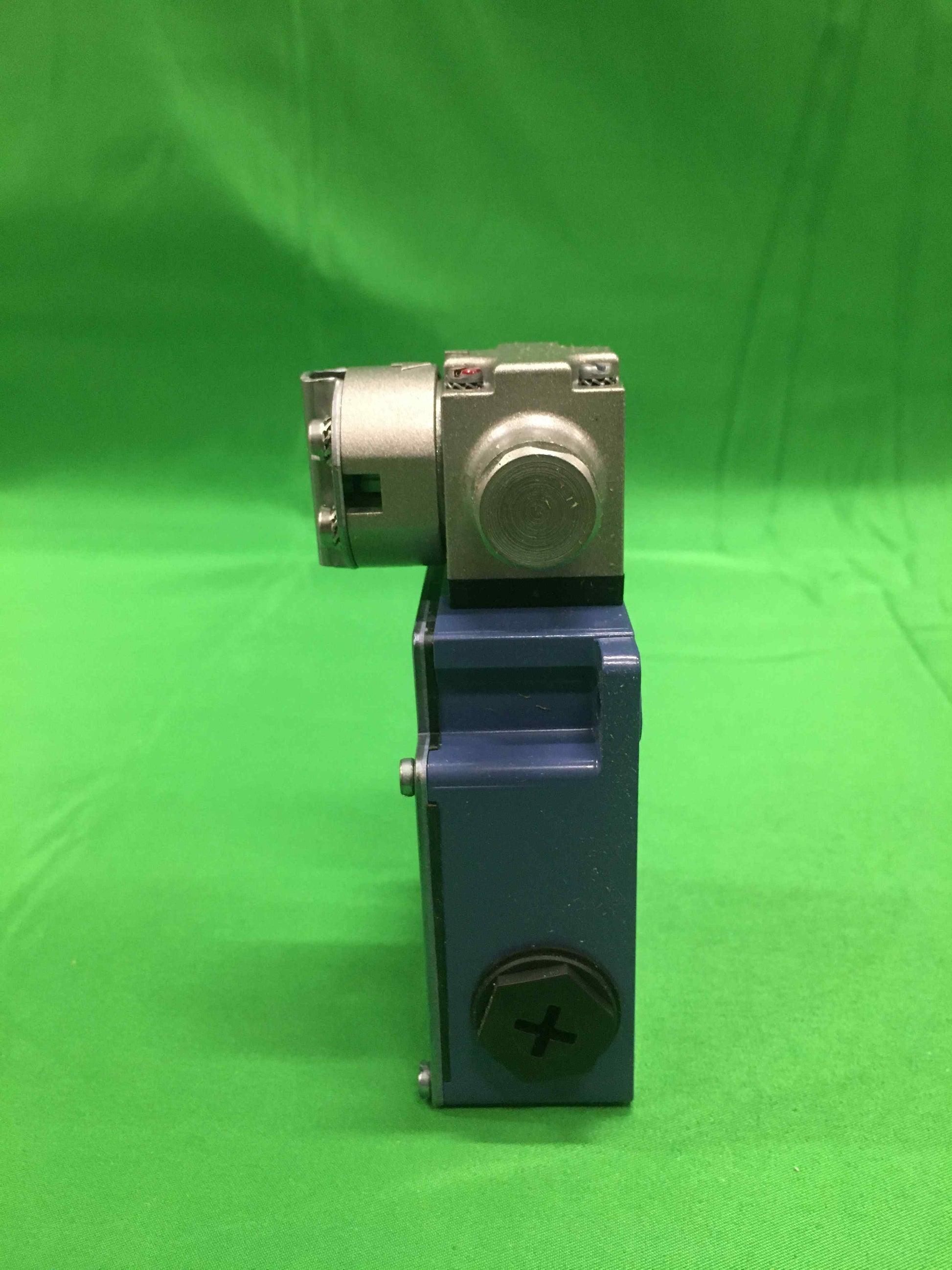 Telemecanique XCKMR54D1