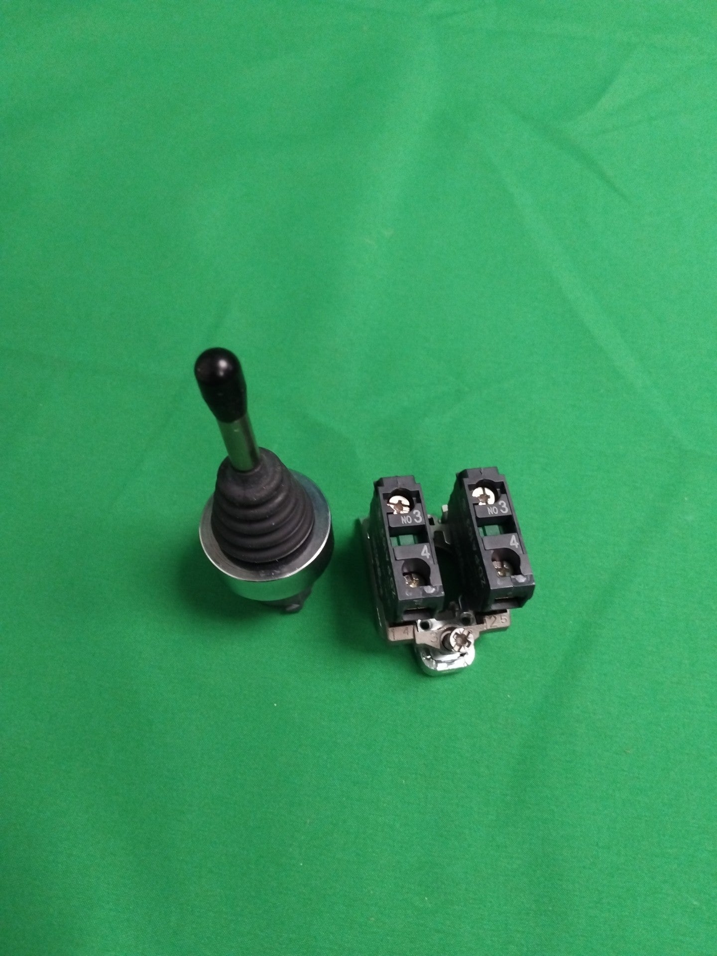 Schneider-Electric XD4PA22 XD4PA22