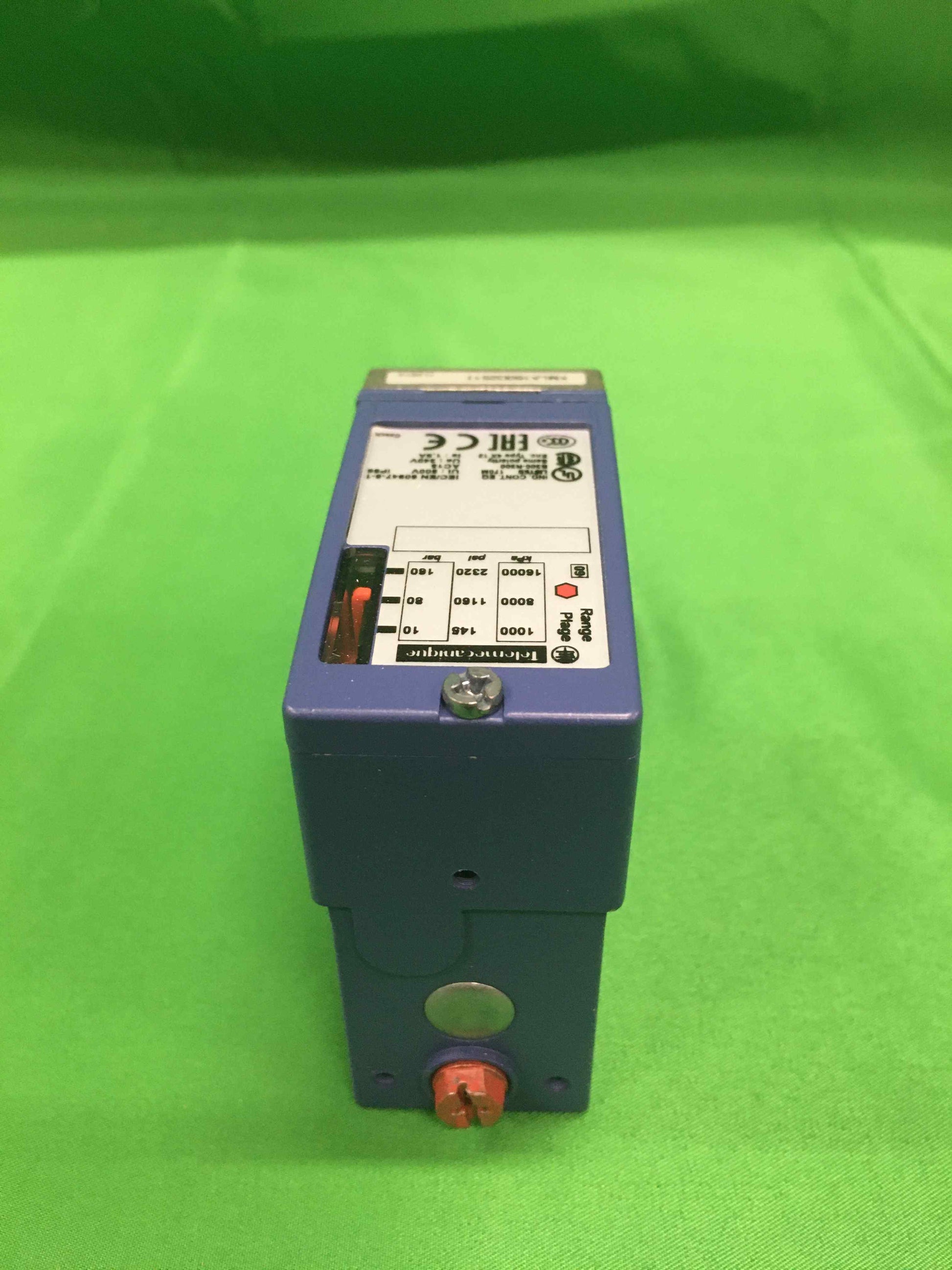 Telemecanique XMLA160D2S11