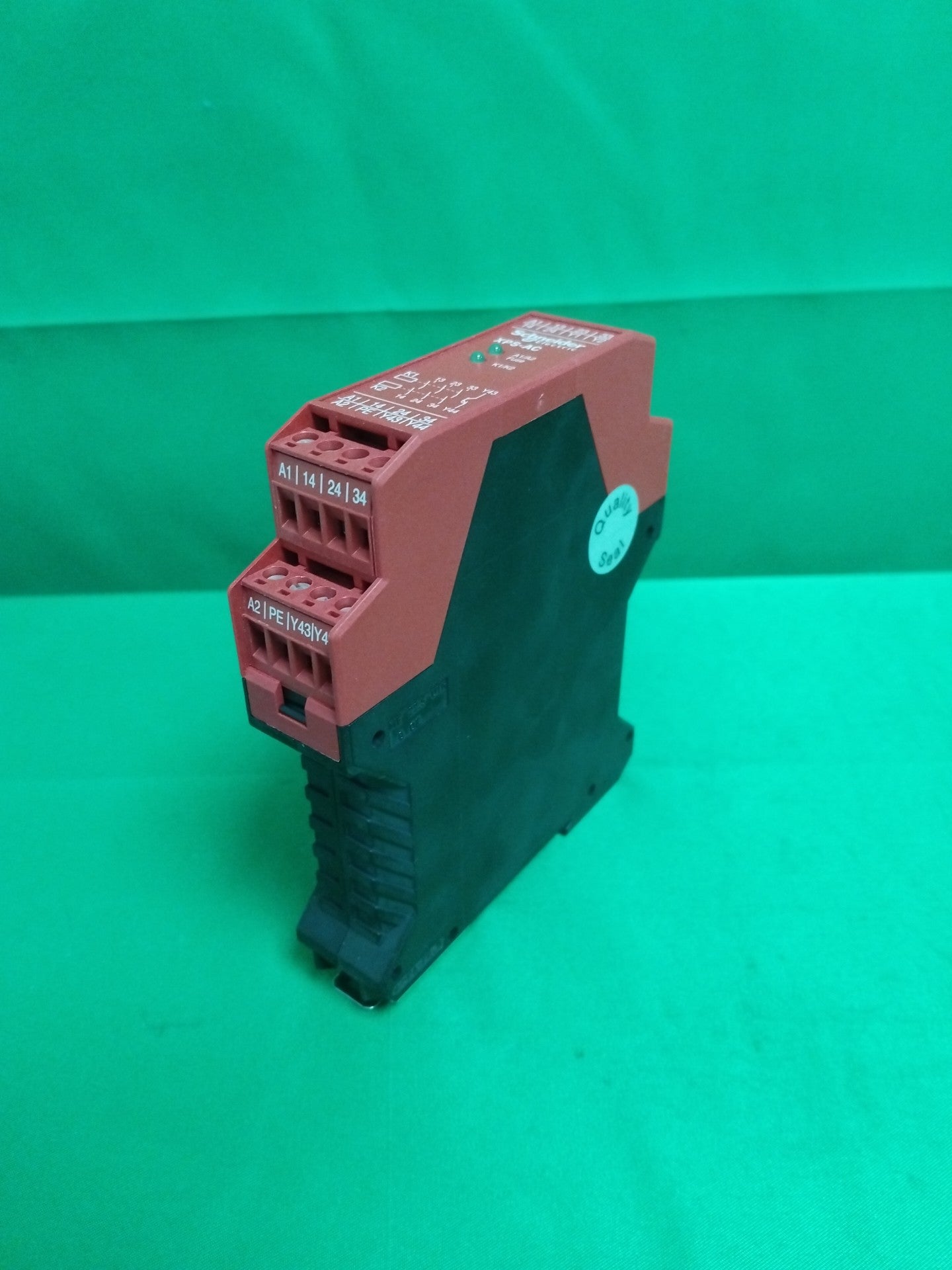 Schneider-Electric XPSAC3721P XPSAC3721P MODULE FOR EMERGENCY STOP