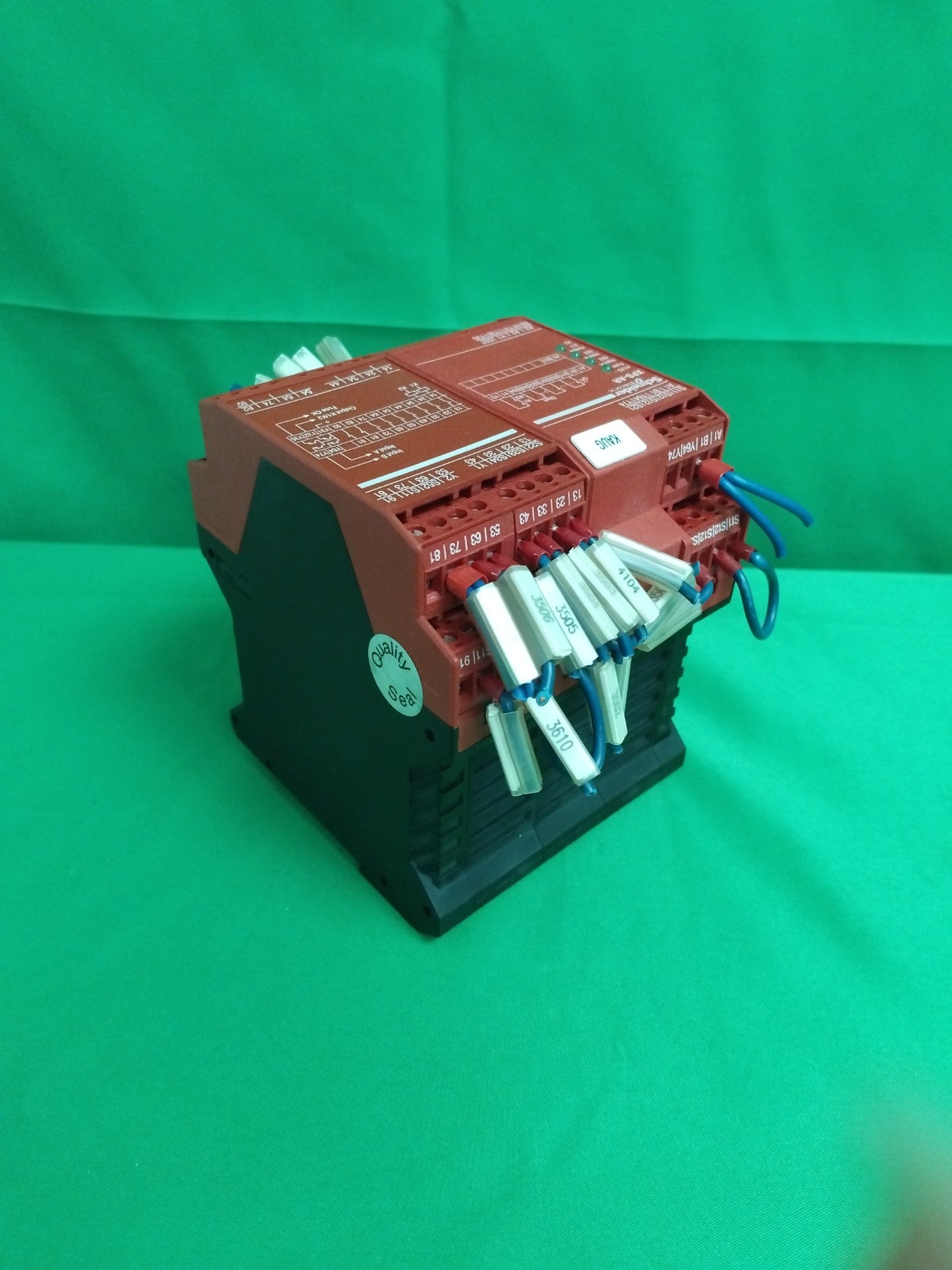 Schneider-Electric XPSAR351144P XPSAR351144P RELAIS DE SECURITE