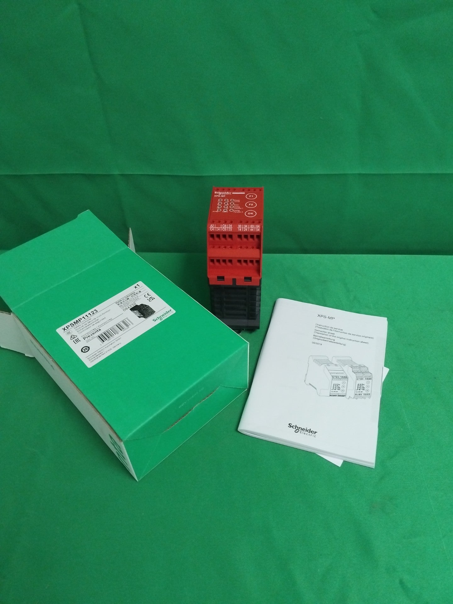 Schneider-Electric XPSMP11123 XPSMP11123 SAFETY CONTROLLER