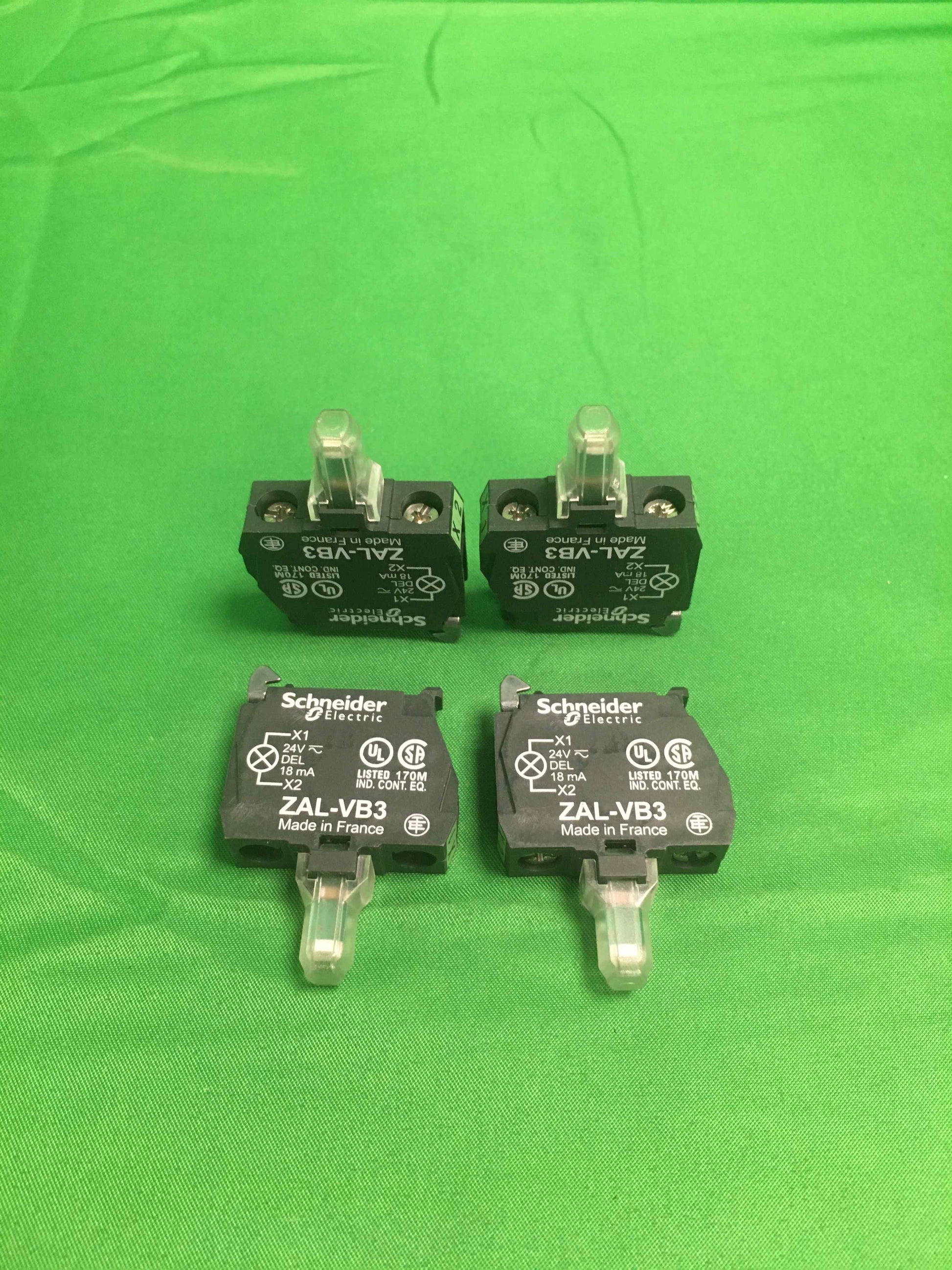 Schneider-Electric ZAL VB3 ZALVB3 4 UNITS