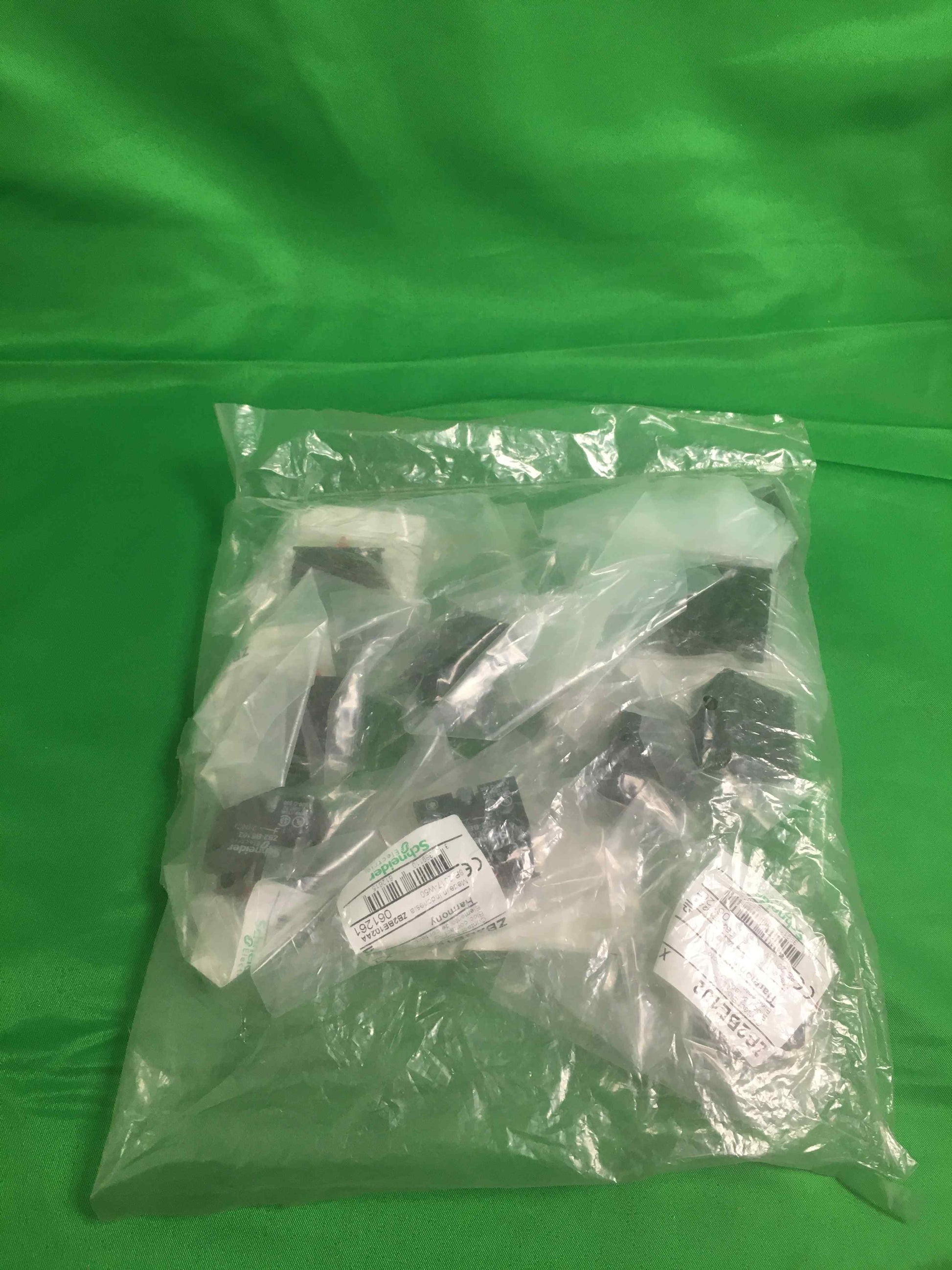 Schneider-Electric ZB2BE102 ZB2BE102 10 UNITS