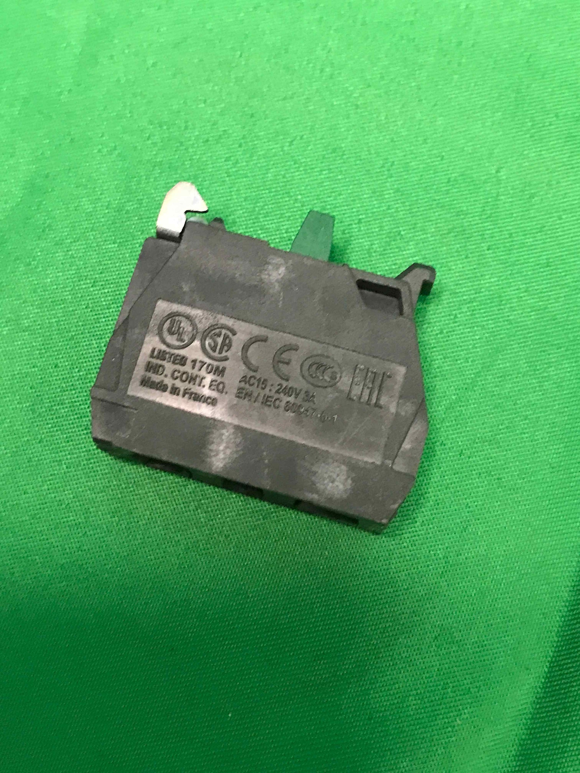 Schneider-Electric ZBE-101 NOT ORIGINAL PACKAGING ZBE101