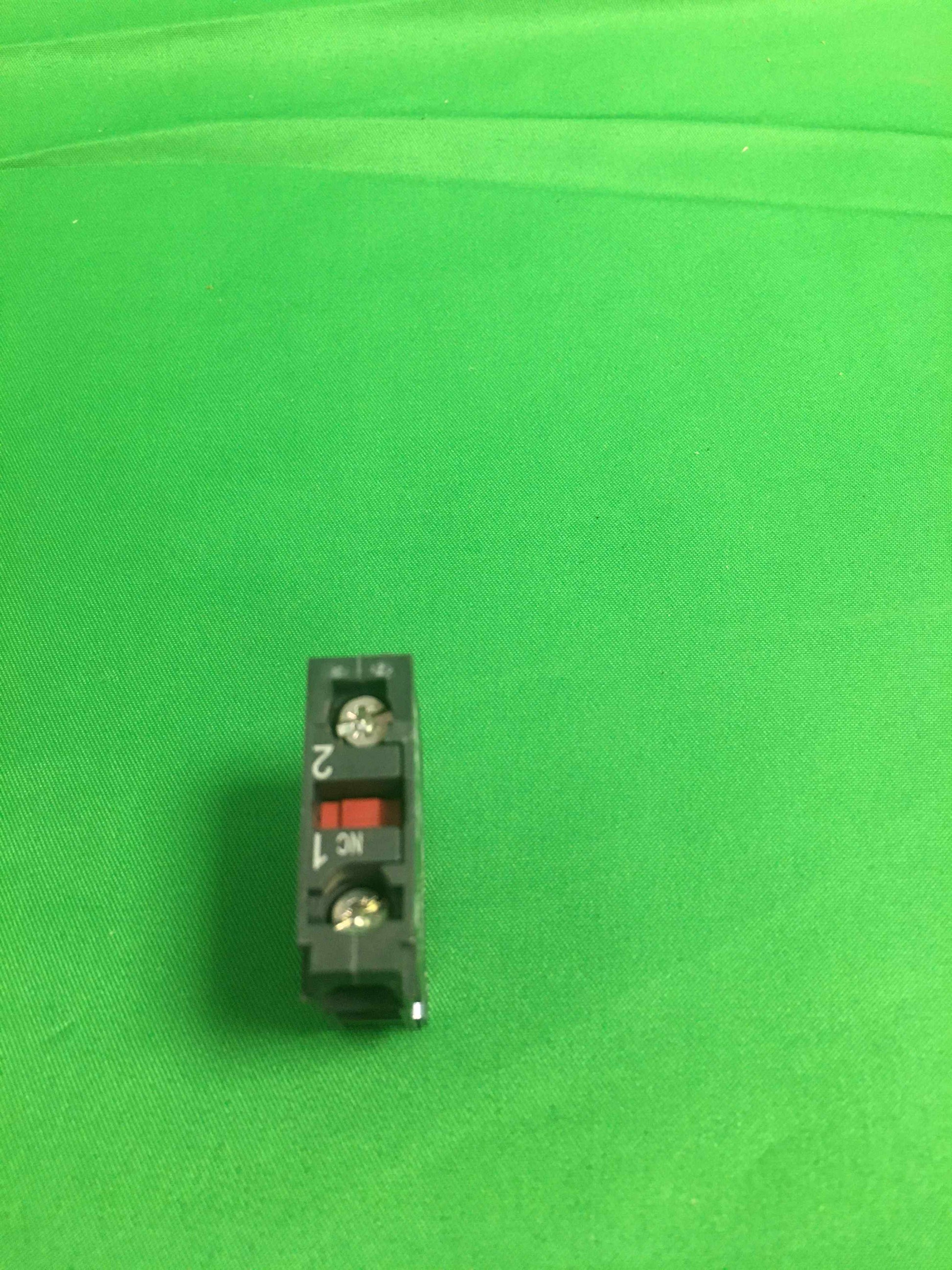 Schneider-Electric ZBE-102 ZBE102 WITHOUT ORIGINAL PACKAGING BOX OF 10 UNITS