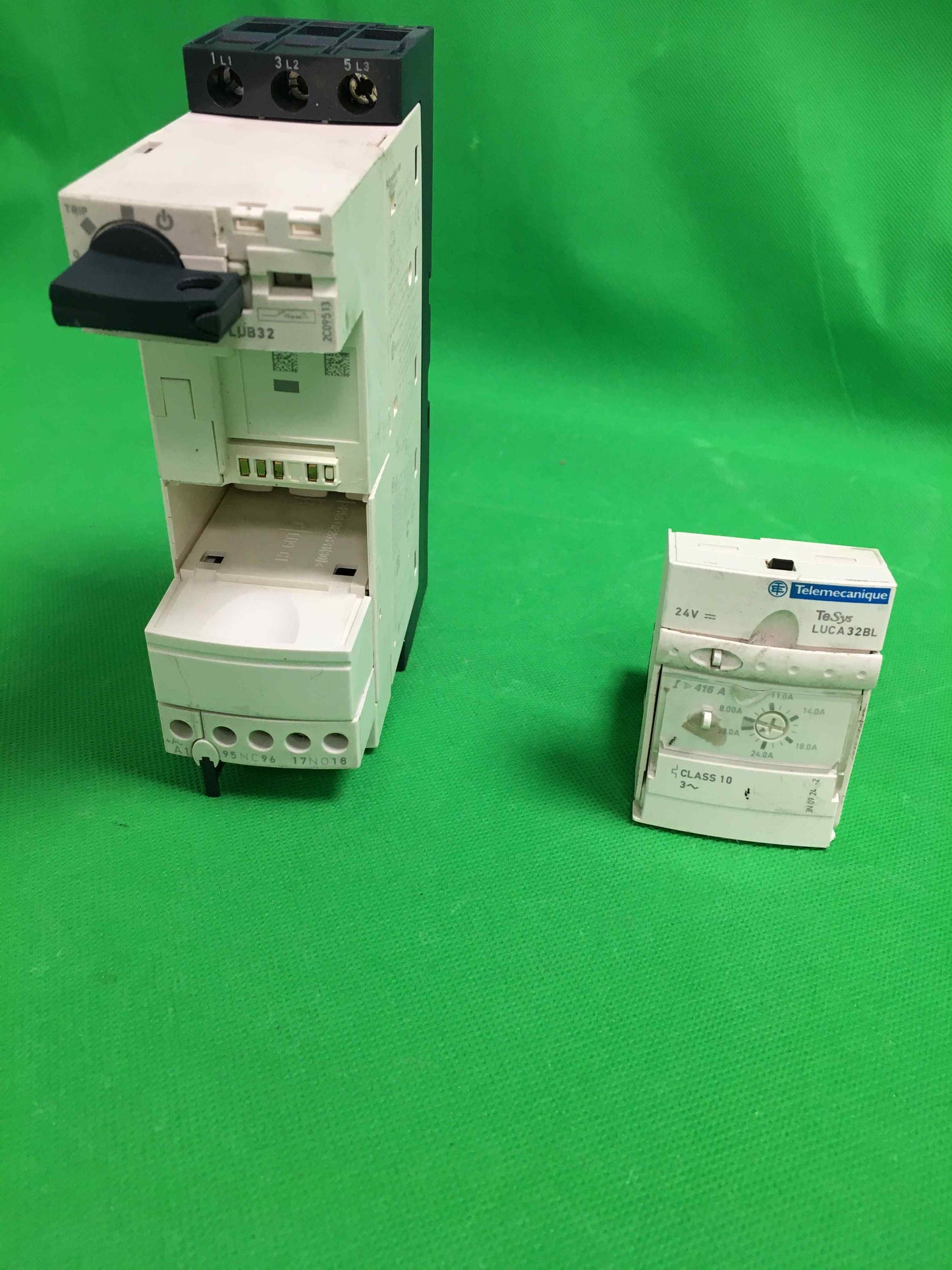 Schneider Electric-LUCA 32BL/LUCA32BL