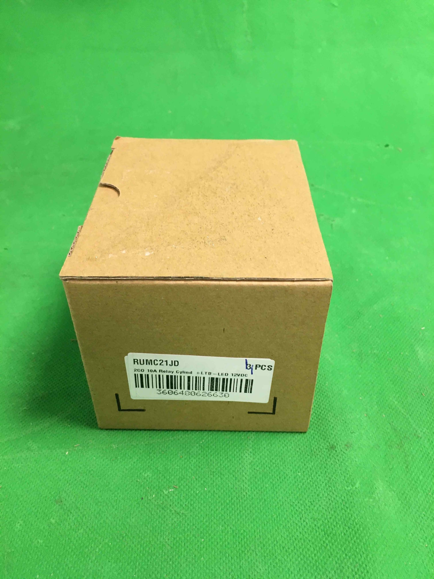 Schneider Electric-RUMC21JD/RUMC21JD