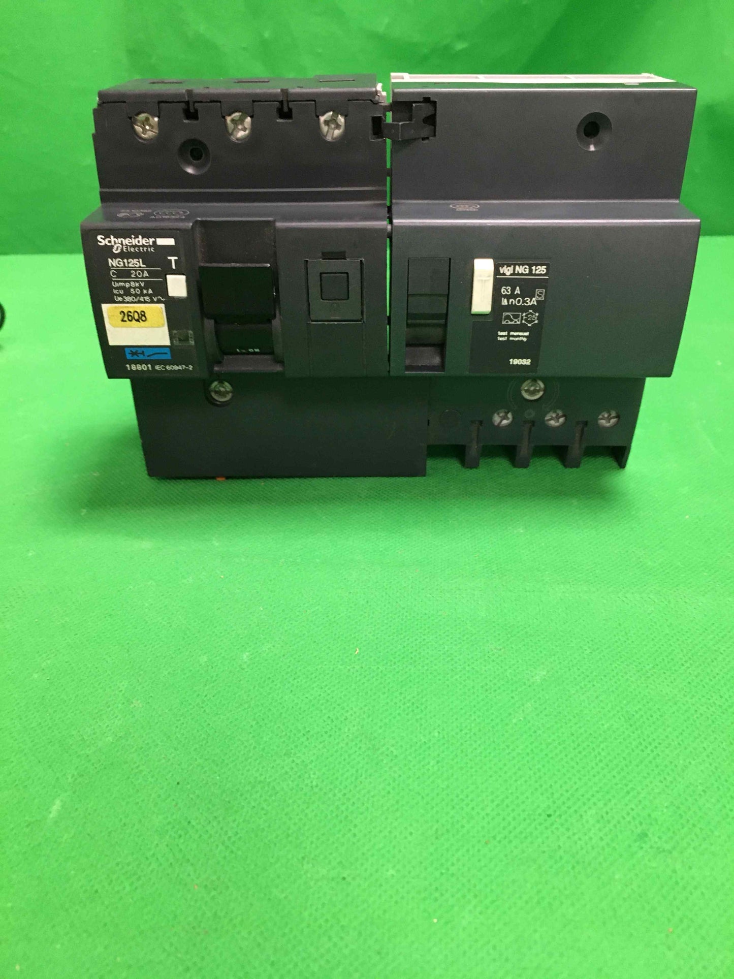 Schneider Electric-NG125L/NG125L