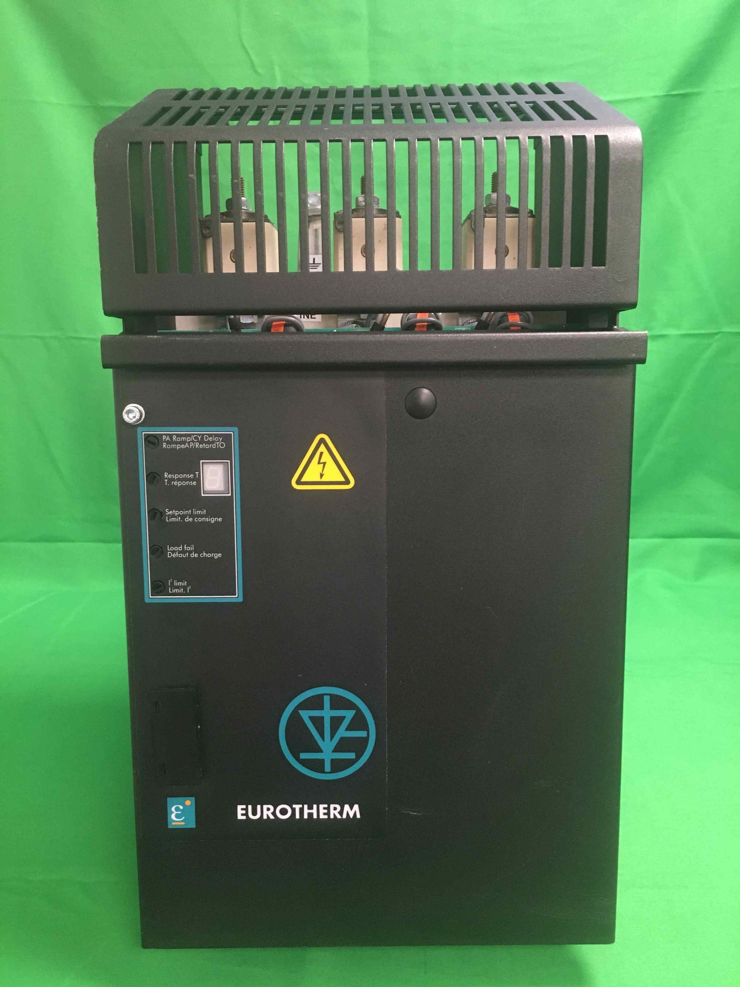 EUROTHERM-TC3001 100A 220V240 415 4mA20 PA NRP 3D IND SD