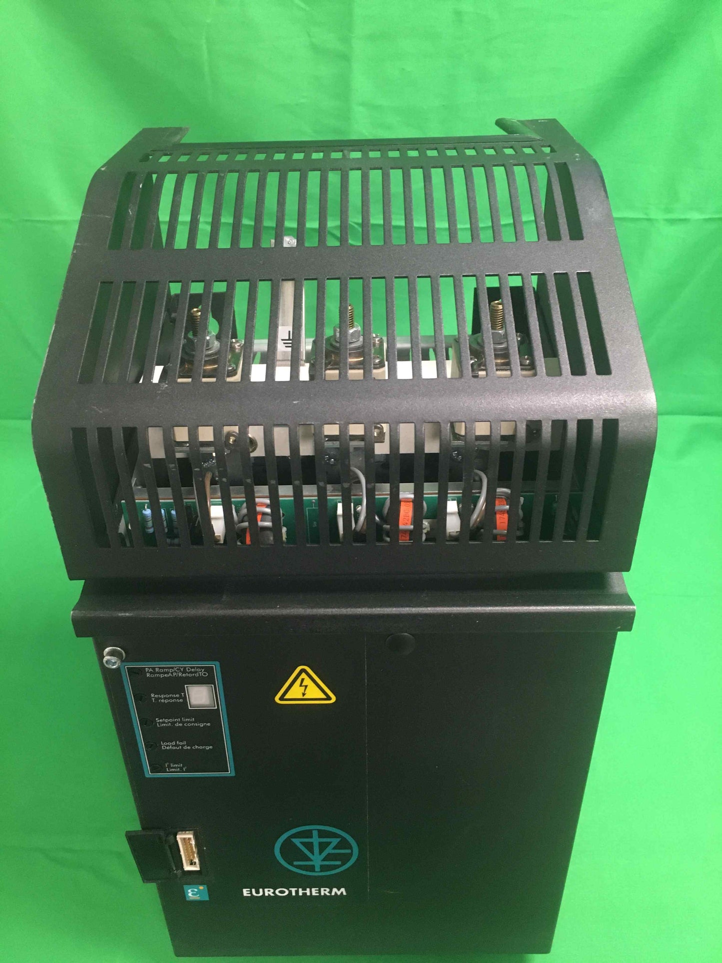 EUROTHERM-TC3001 100A 220V240 415 4mA20 PA NRP 3D IND SD