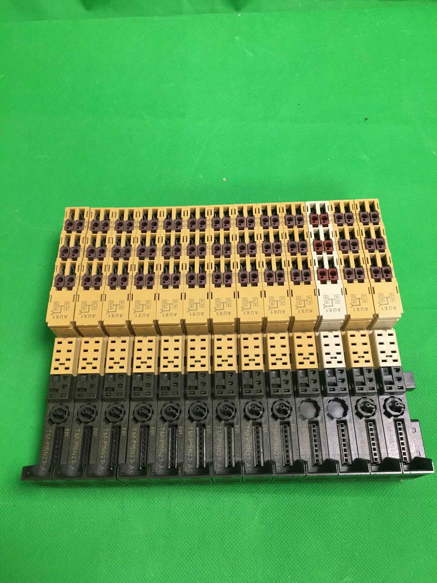 Siemens-6ES7 193-4CD70-0AA0 USED/6ES71934CD700AA0