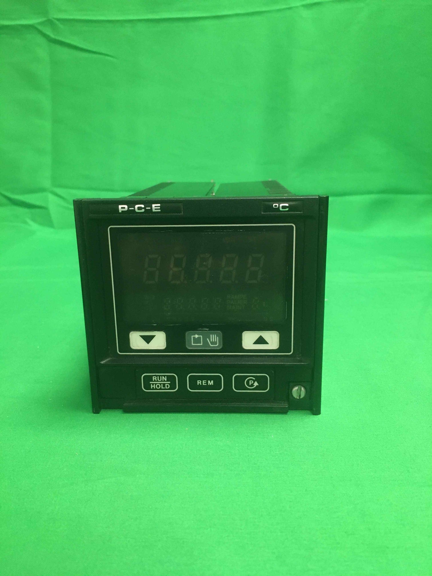 EUROTHERM AUTOMATION-818S TC RLGC NONE DHD DLD 485 96 FN 06 0 01600