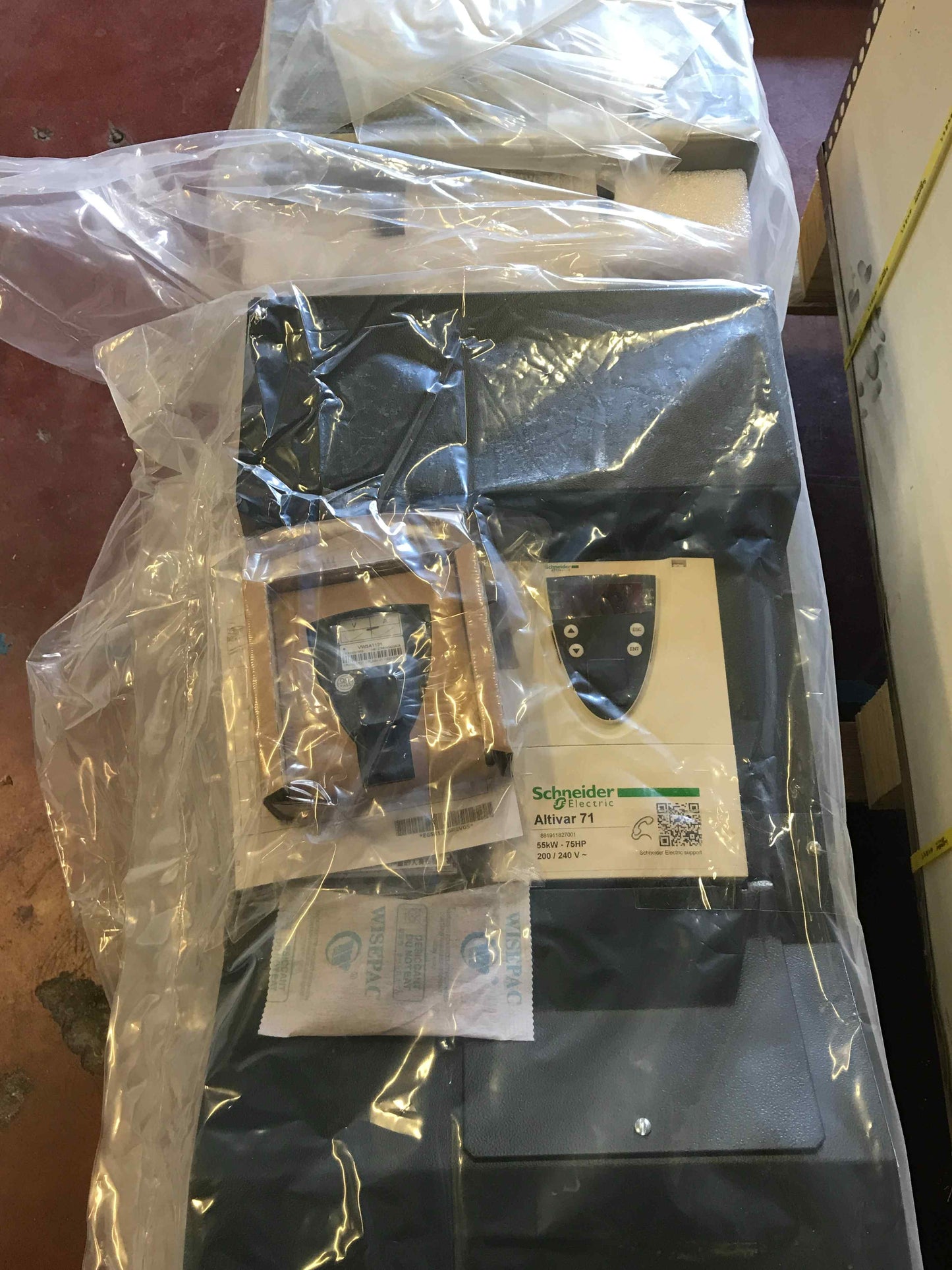 Schneider Electric-ATV71HD55M3X/ATV71HD55M3X