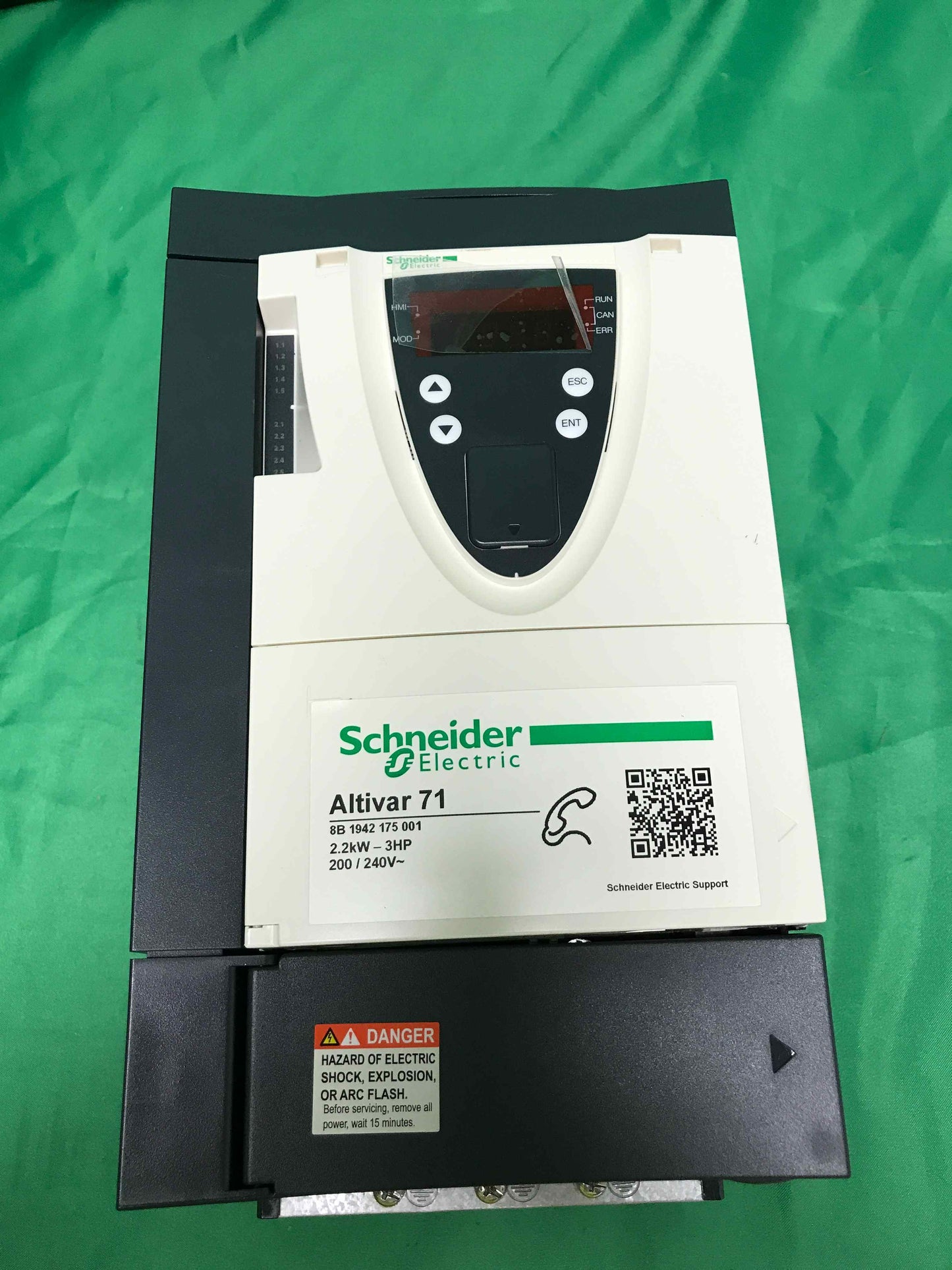 Schneider Electric-ATV71HU22M3Z/ATV71HU22M3Z