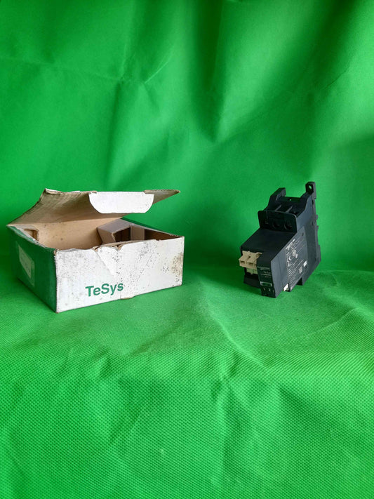 Schneider Electric-LU6MB0BL New/LU6MB0BL