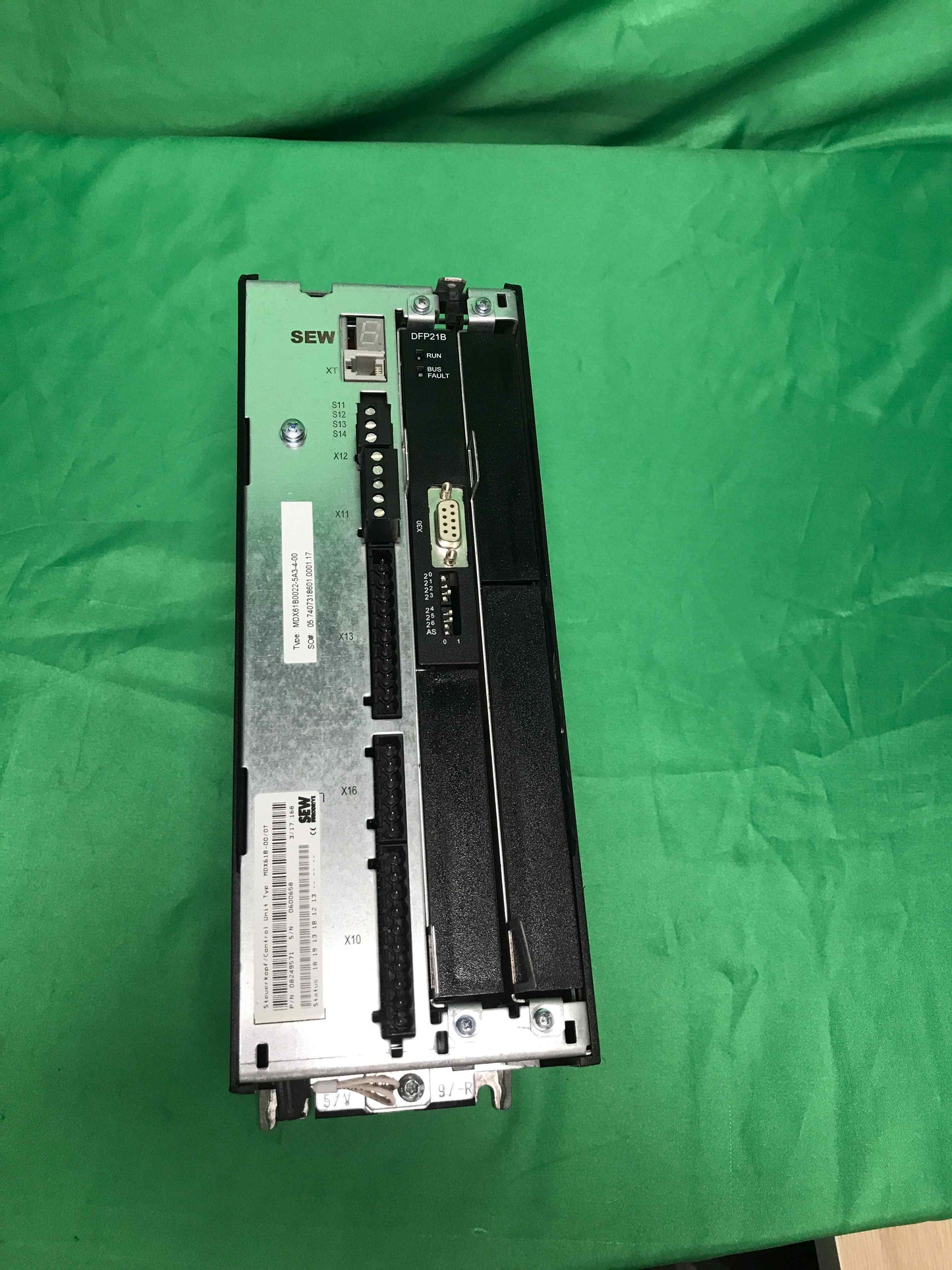 SEW EURODRIVE-MDX61B0022-5A3-4-00/MDX61B00225A3400