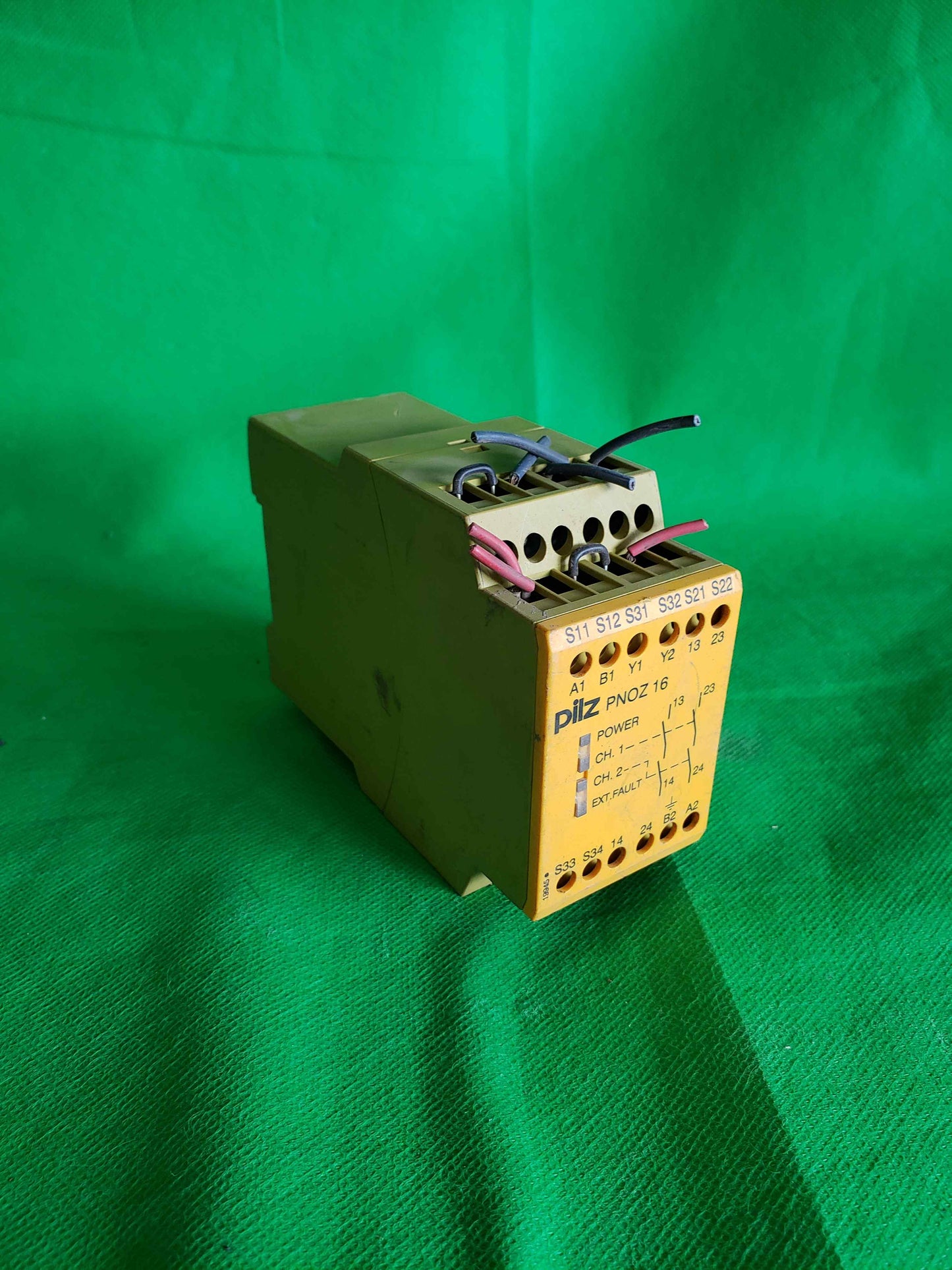 Pilz-PNOZ 16 230VAC 24VDC 2N/PNOZ16230VAC24VDC2