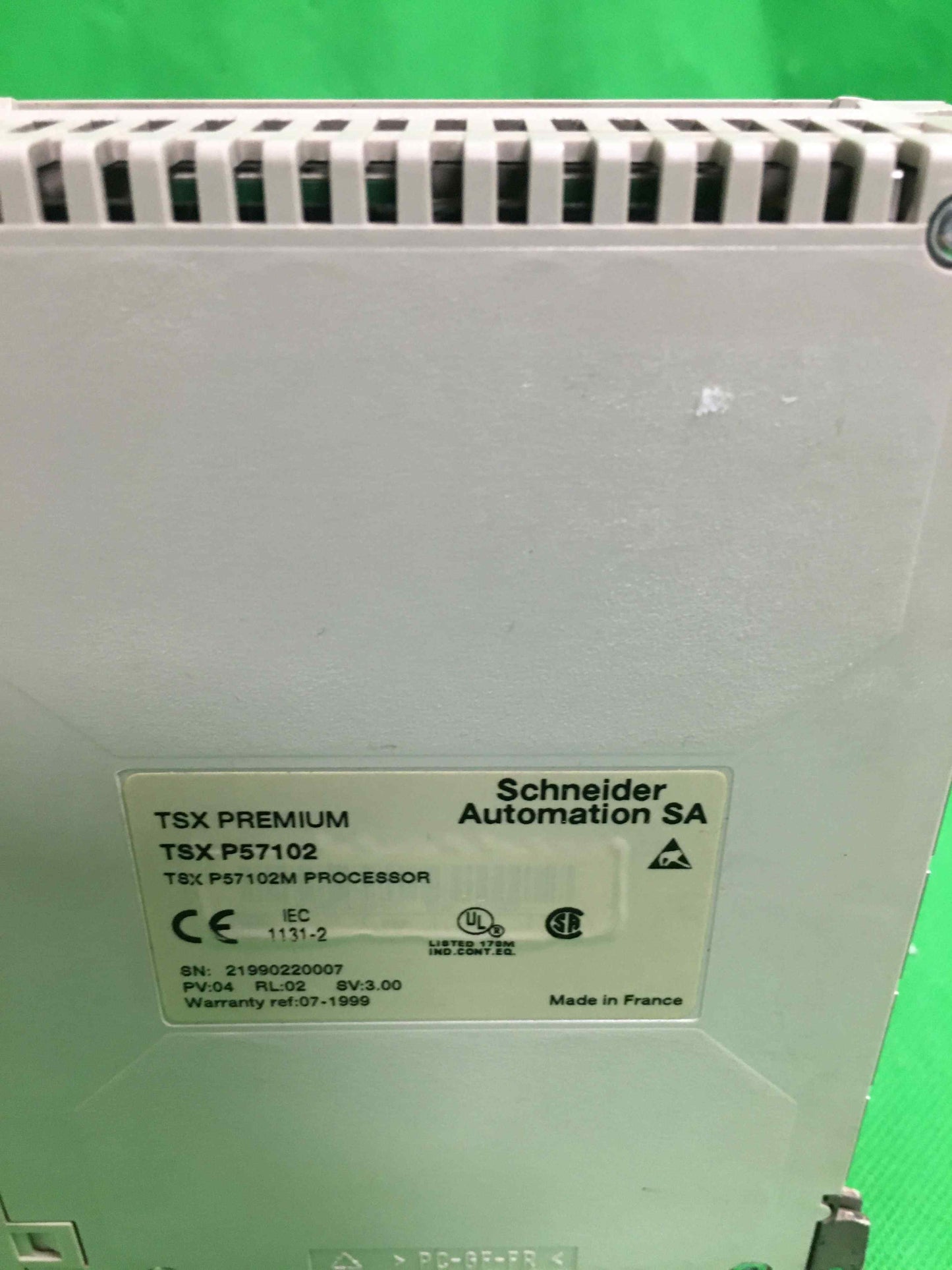 Schneider Electric-TSX P57102/TSXP57102