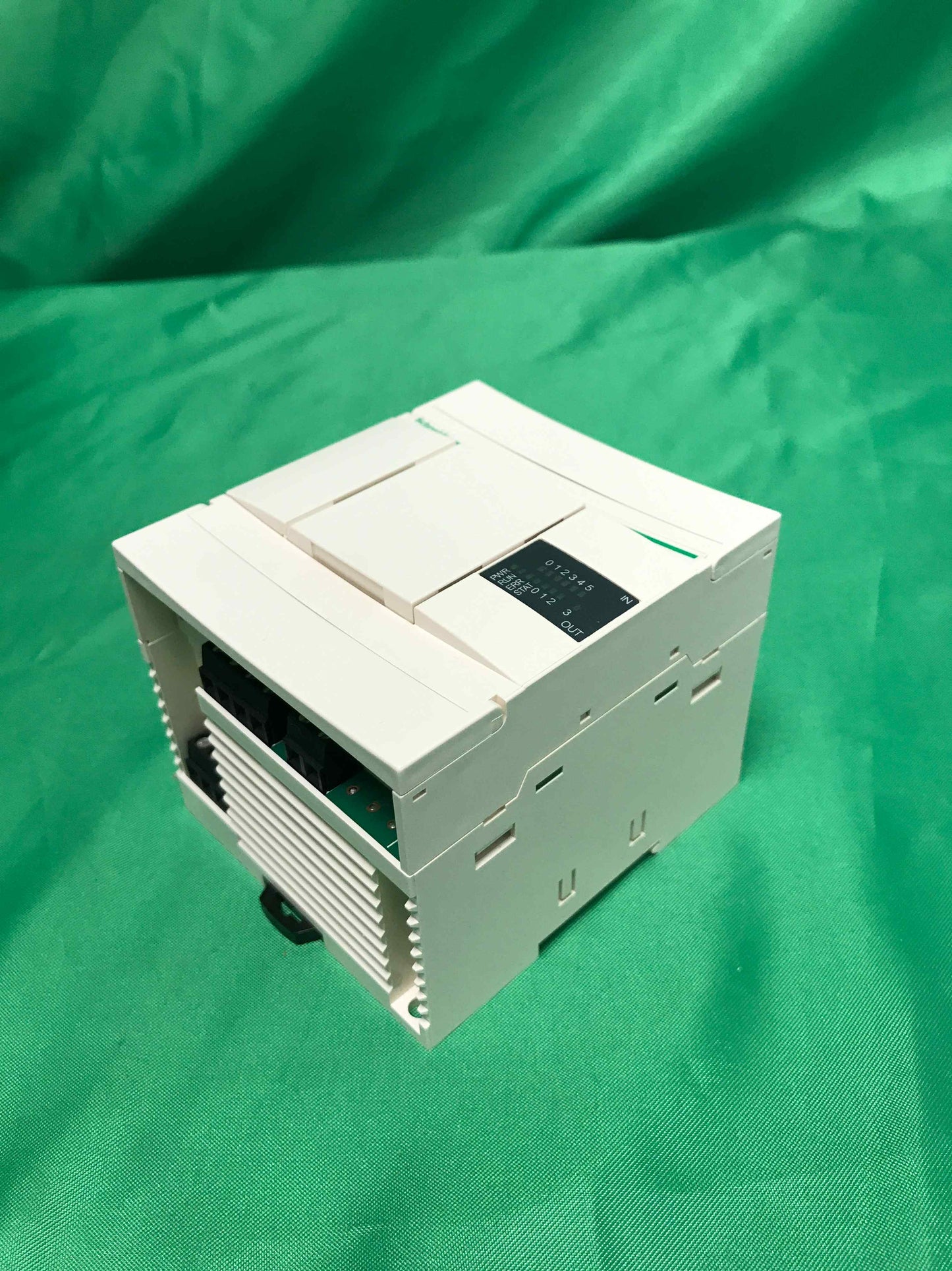 Schneider Electric-TWDLCAA10DRF/TWDLCAA10DRF